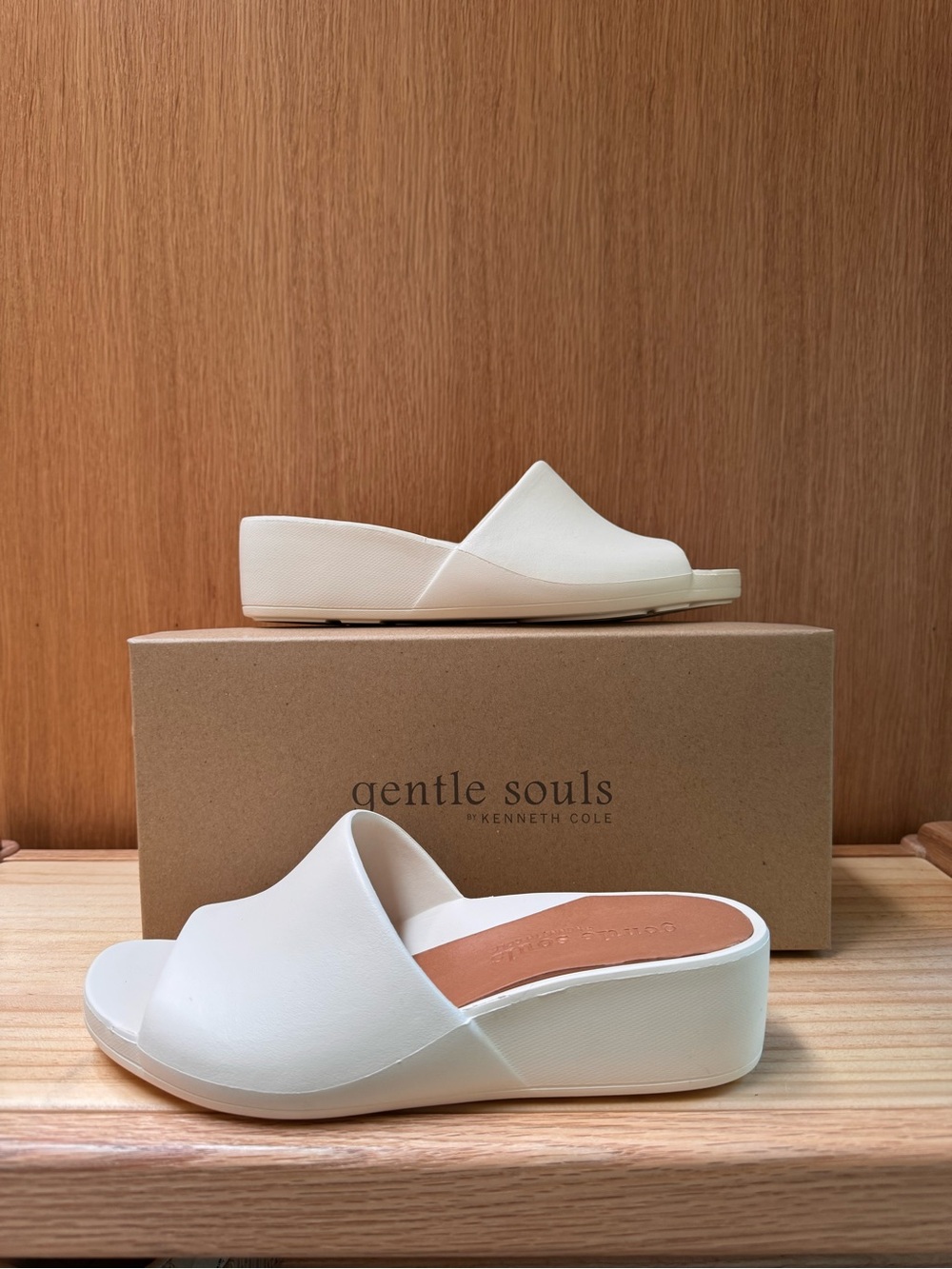 Kenneth Cole gentle souls Cream Wedge Slide Mules